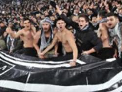 Фанаты ПАОК и «Рапида» устроили беспорядки перед матчем Лиги Европы