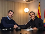 Син Роналдіньо підписав контракт із «Барселоною»