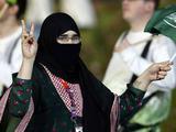 В Саудовской Аравии на футбольный матч проникла женщина 
