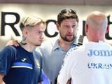Селезнев встретился в Бухаресте с футболистами молодежной сборной Украины U-21 перед матчем с Румынией (ФОТО)