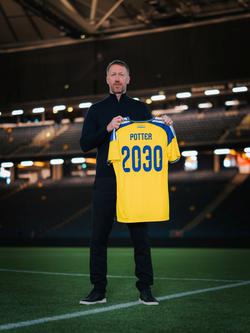 Швеція оголосила про підписання нового контракту з головним тренером перед матчем зі збірною України