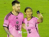During an MLS match, a fan ran onto the pitch and took selfies with Messi. Messi didn't mind (VIDEO)