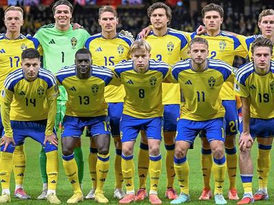 Под знаменами «трех корон»