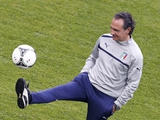 Пранделли продолжит работу со сборной Италии после Евро-2012