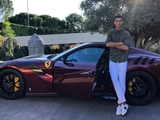 Роналду купил Ferrari за полмиллиона