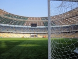 На «Олимпийском» уже размечено футбольное поле и установлены ворота (ФОТО, ВИДЕО)