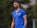 Im Iran wurde ein Fußballspieler für Umarmungen mit einer Fan unterstützt