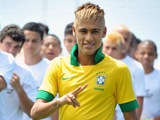 Неймар представил новую форму сборной Бразилии