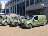 Pięć pojazdów od FC Dynamo i Fundacji Braci Surkis wysłanych na linię frontu