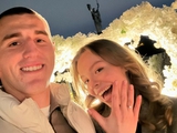 Verteidiger von Dynamo Kiew macht seiner Freundin einen Heiratsantrag (FOTO)