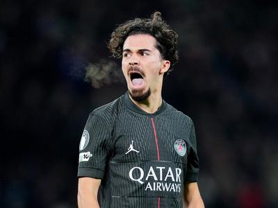 Thomas Frank: „Meiner Meinung nach spielt der nächste Ballon d’Or-Gewinner im Mittelfeld“