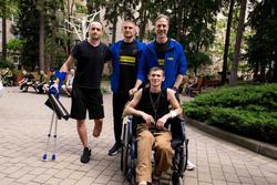 «Часто чув про мужність українців, але побачити її на власні очі змінює все», — Андреа Мальдера про візит до військового шпиталю