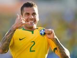 Дани Алвес избран капитаном сборной Бразилии