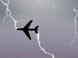 Молния прошила самолет с саратовской футбольной командой