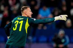 Sunderland coach on the background of rumors about Riznyk’s transfer: “We probably still need to sign a goalkeeper”