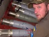 «Русские пи*ары, это вам от меня», — Алиев подписал снаряды, которые полетят по оккупантам (ВИДЕО)