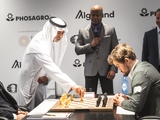 Матч за звание чемпиона мира по шахматам. Ян Непомнящий сыграл вничью с Магнусом Карлсеном в пятой партии