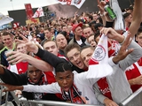 Около 100 фанатов «Аякса» задержаны в Париже перед матчем с ПСЖ