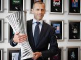 УЕФА представил трофей Лиги конференций (ФОТО)