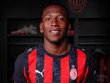 Офіційно. «Мілан» підписав Первіса Еступіньяна