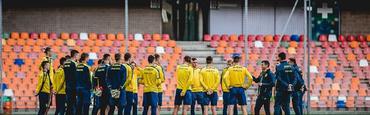 Євро-2023: молодіжна збірна України прибула до Румунії. Мудрик, Трубін, Судаков та Ванат приєднались до команди