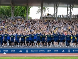 Более 5000 болельщиков посетили открытую тренировку сборной Украины во Львове