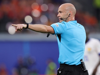 При главном арбитре матча Украина — Исландия украинская сборная ещё ни разу не проиграла (статистика встреч)