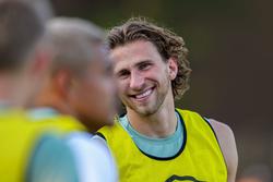 PSG hat die Verhandlungen über den Transfer von Zabarno neu gestartet. Der Ukrainer steht kurz vor einem Umzug nach Paris