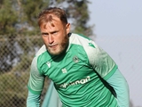 B ezus, in another match for Omonia, received two yellow cards within 10 minutes and was suspended from the field