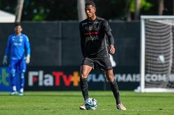 «Динамо» интересуется бразильским центрбеком-гигантом «Фламенго», — журналист