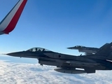 Збірна Польщі на ЧС-2022 діставалася у супроводі винищувачів F-16 (ВІДЕО)