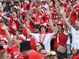 Poland fans march through Berlin singing "Russia is a c*cker!" (VIDEO)
