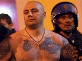 Зачинщик беспорядков на матче Италия — Сербия содержится в женской тюрьме