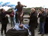 В Буэнос-Айресе открыли статую Месси (ВИДЕО)