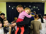 Андрій Ярмоленко привітав діточок дитячого будинку зі святами