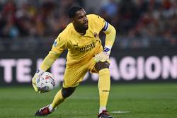 «Манчестер Юнайтед» веде перемовини про трансфер голкіпера «Мілана» Меньяна