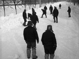 Ликвидаторы чернобыльской аварии играют в футбол в Припяти (1987)