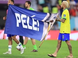 Die Spiele der 18. Runde der Premier League beginnen mit einer Minute Applaus in Erinnerung an Pelé