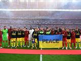 «Челсі» та «Ліверпуль» перед початком фіналу Кубка Англії підтримали Україну (ФОТО)
