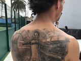 Игрок «Манчестер Сити» сделал тату на всю спину со своим изображением (ФОТО)