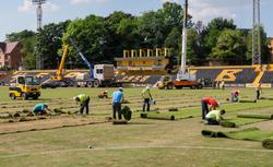 «Буковина» не встигає підготувати стадіон до старту чемпіонату України і розпочне сезон у Львові (ФОТО)