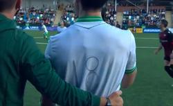 В матче квалификации Лиги чемпионов игрок вышел на поле с написанным от руки номером на футболке (ФОТО)