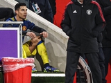 Роналду бросил куртку и сел на ступеньки после замены в матче с «Брентфордом» (ФОТО)