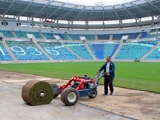 На новом одесском стадионе уложен травяной газон