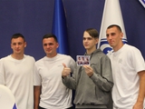 Andrievsky, Dyachuk i Kabaev rozdawali autografy fanom Dynama