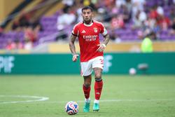 Офіційно. «Бенфіка» продовжила контракт з 37-річним Отаменді