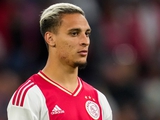 Alfred Schroeder - on Manchester United's interest in Antoni: "Ajax" plays in the Champions League, but "Manchester United" does