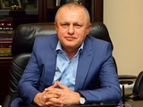 Ihor Surkis gratulierte Andriy Shevchenko zu seiner Wahl zum UAF-Präsidenten