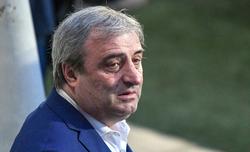 «Луческу прошёл медобследование, с ним всё в порядке», — технический директор Федерации футбола Румынии