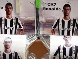 В Неаполе выпустили туалетную бумагу с изображением Роналду (ФОТО)